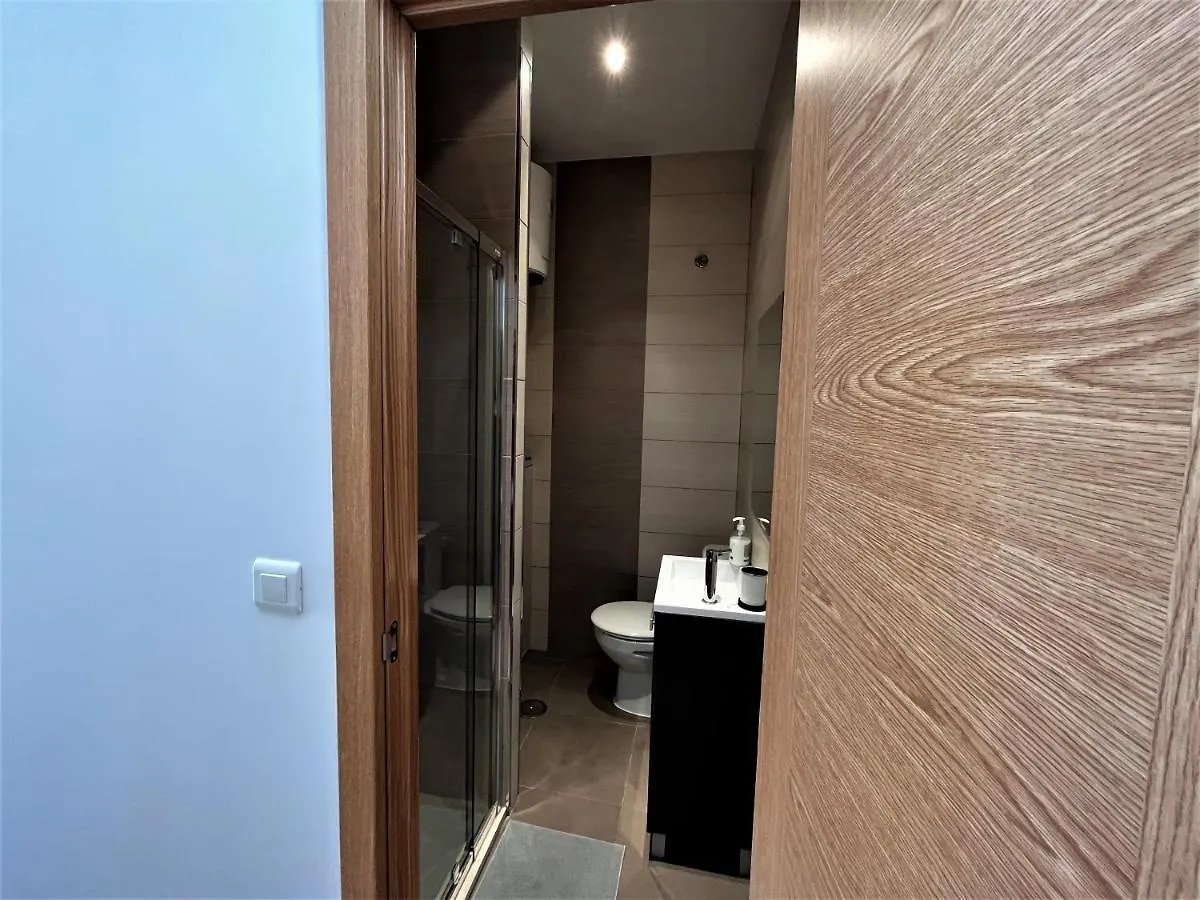 Nuc - 2 Dormitorios - Wifi - Terraza Exterior - 100 Metros Playa La Carihuela 托雷莫利诺斯 0*,  西班牙