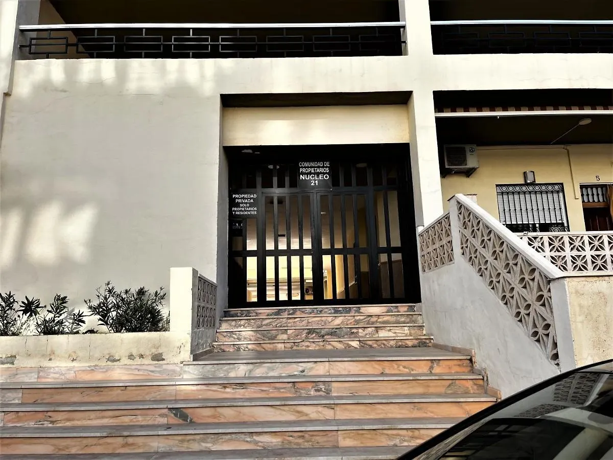 Nuc - 2 Dormitorios - Wifi - Terraza Exterior - 100 Metros Playa La Carihuela 托雷莫利诺斯